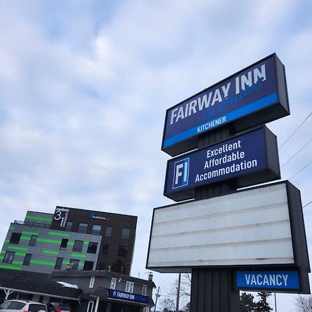 Fairway Inn & Suites Китченер Экстерьер фото