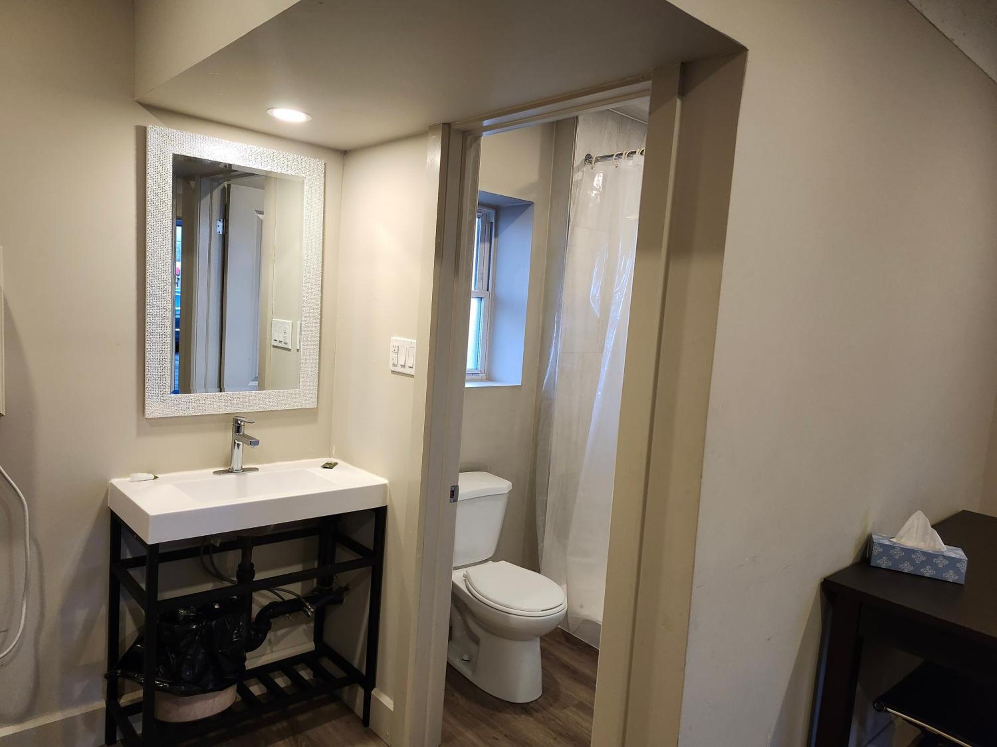 Fairway Inn & Suites Китченер Экстерьер фото